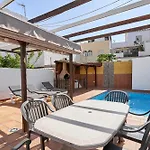 Vivienda Con Piscina