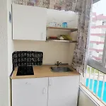 Bright Studio With Pool, Torrecilla Beach