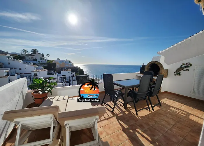 Spacious 2 Bed, 2 Bath In Capistrano Playa, Nerja