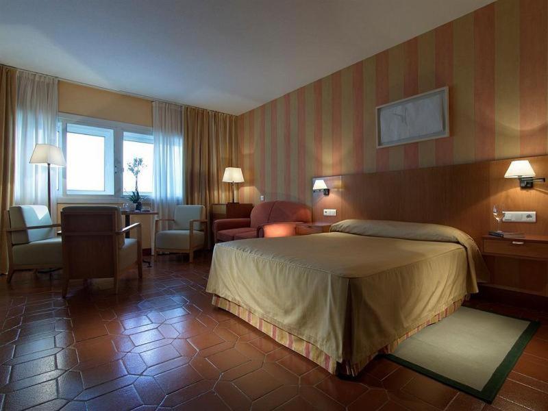 Hotel De 4*