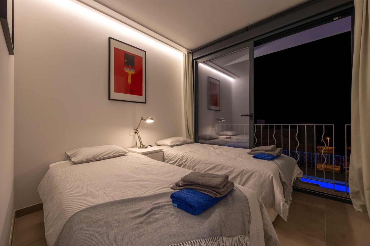 Panoramic 3 *