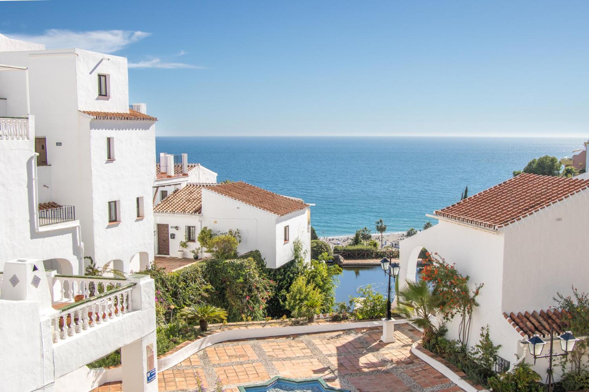 Apartment Capistrano Playa, 2 Bedroom & Free Wi-fi Nerja