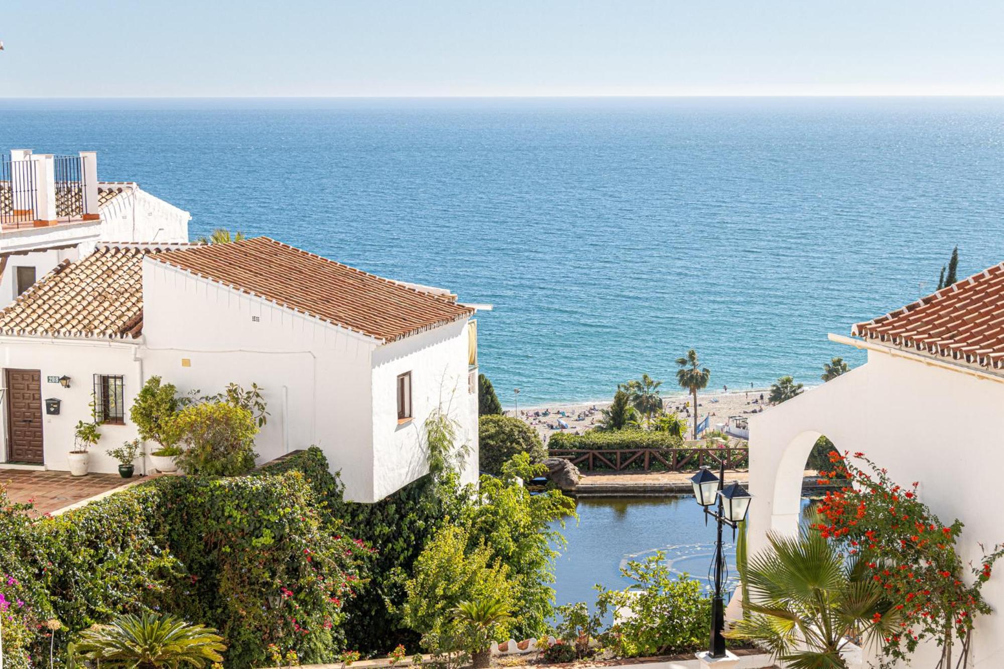 Apartment Capistrano Playa, 2 Bedroom & Free Wi-fi *