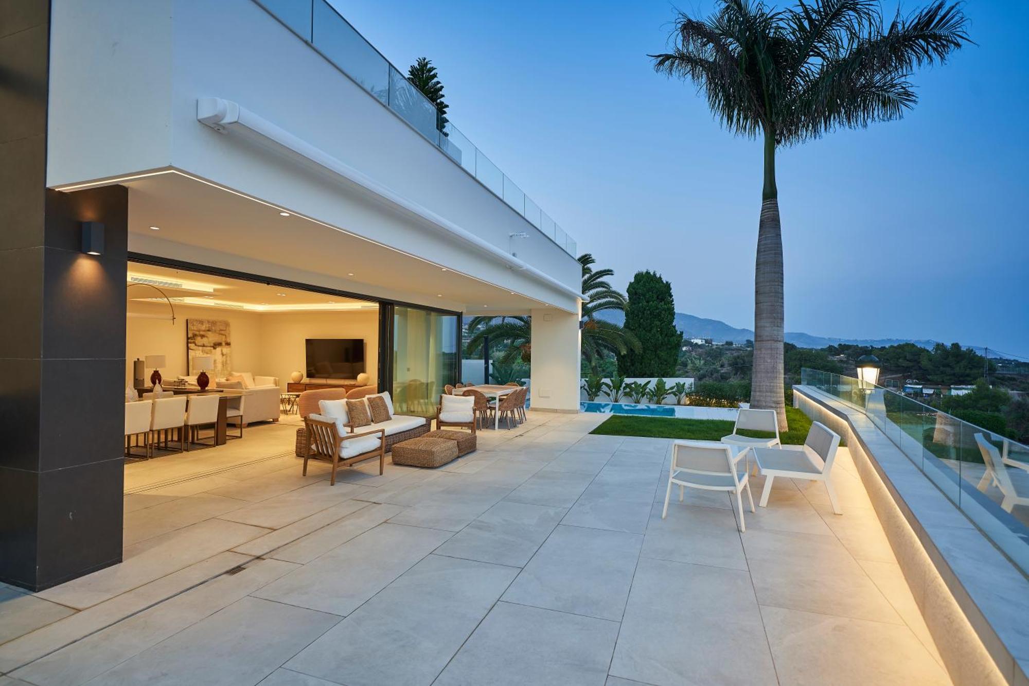 Sea Gardens Villa *