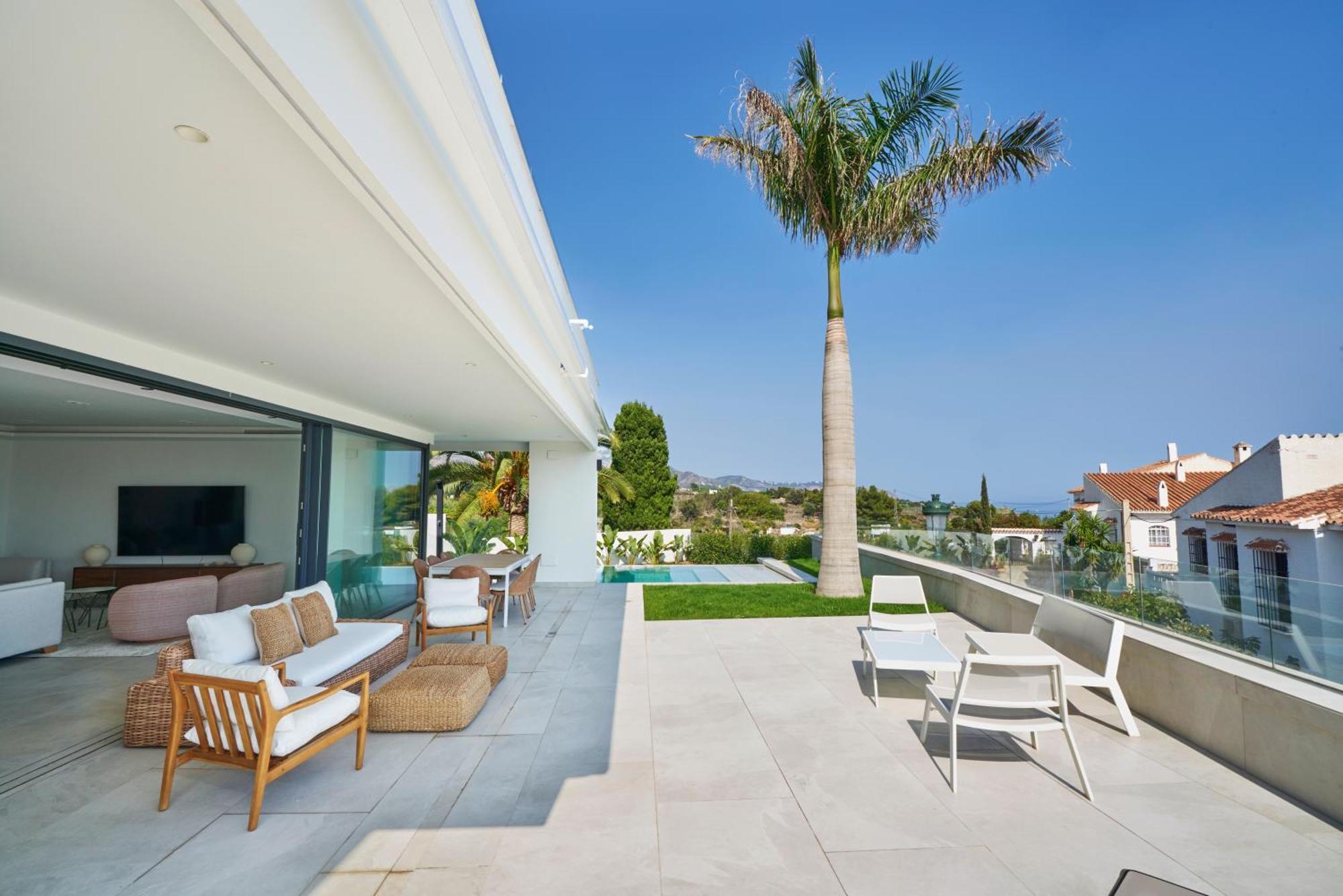 Sea Gardens Villa *