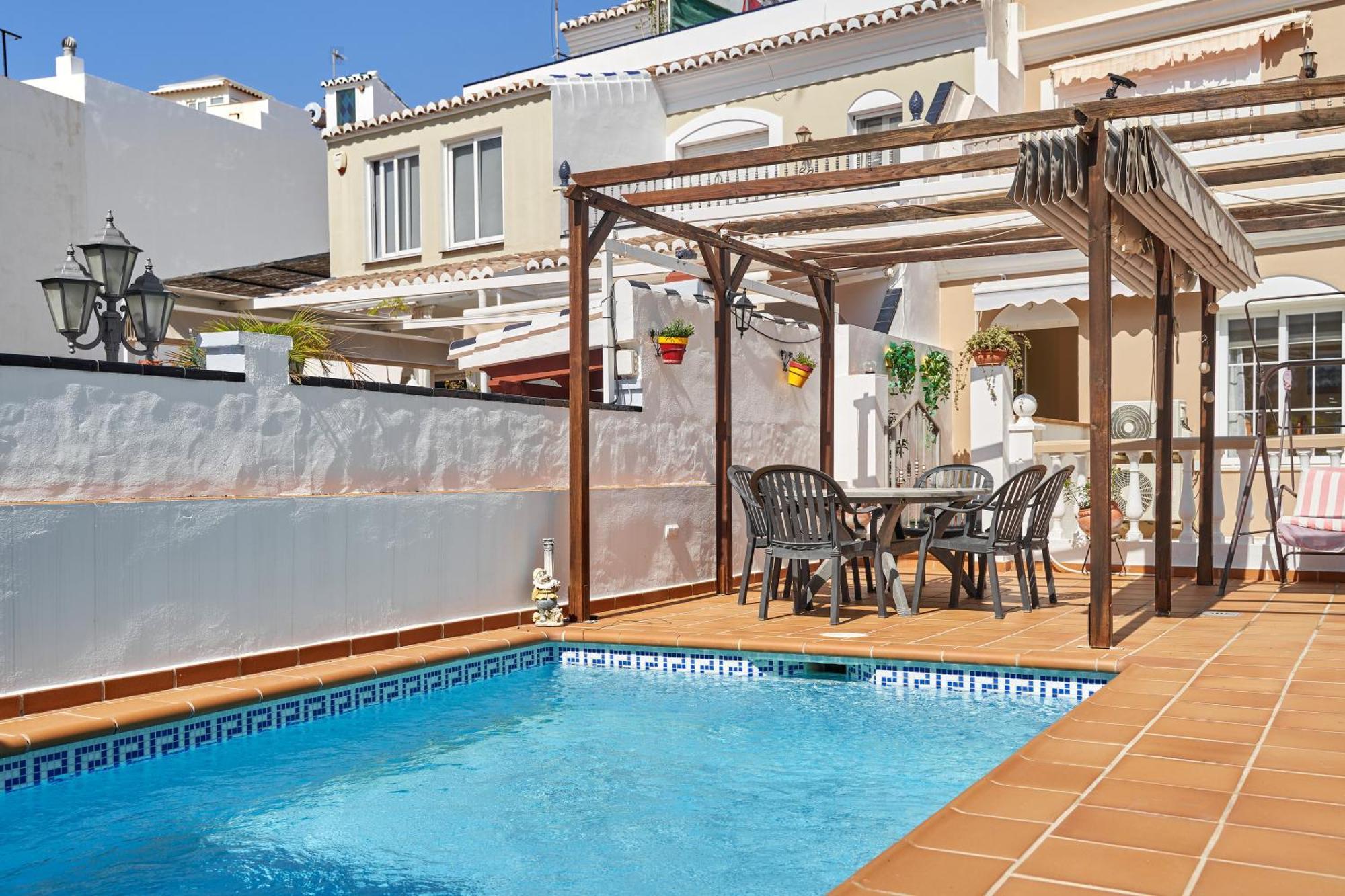 Vivienda Con Piscina Apartamento