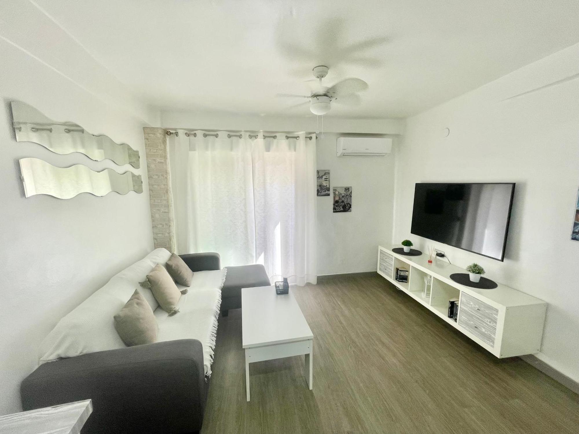 Kira Apartment