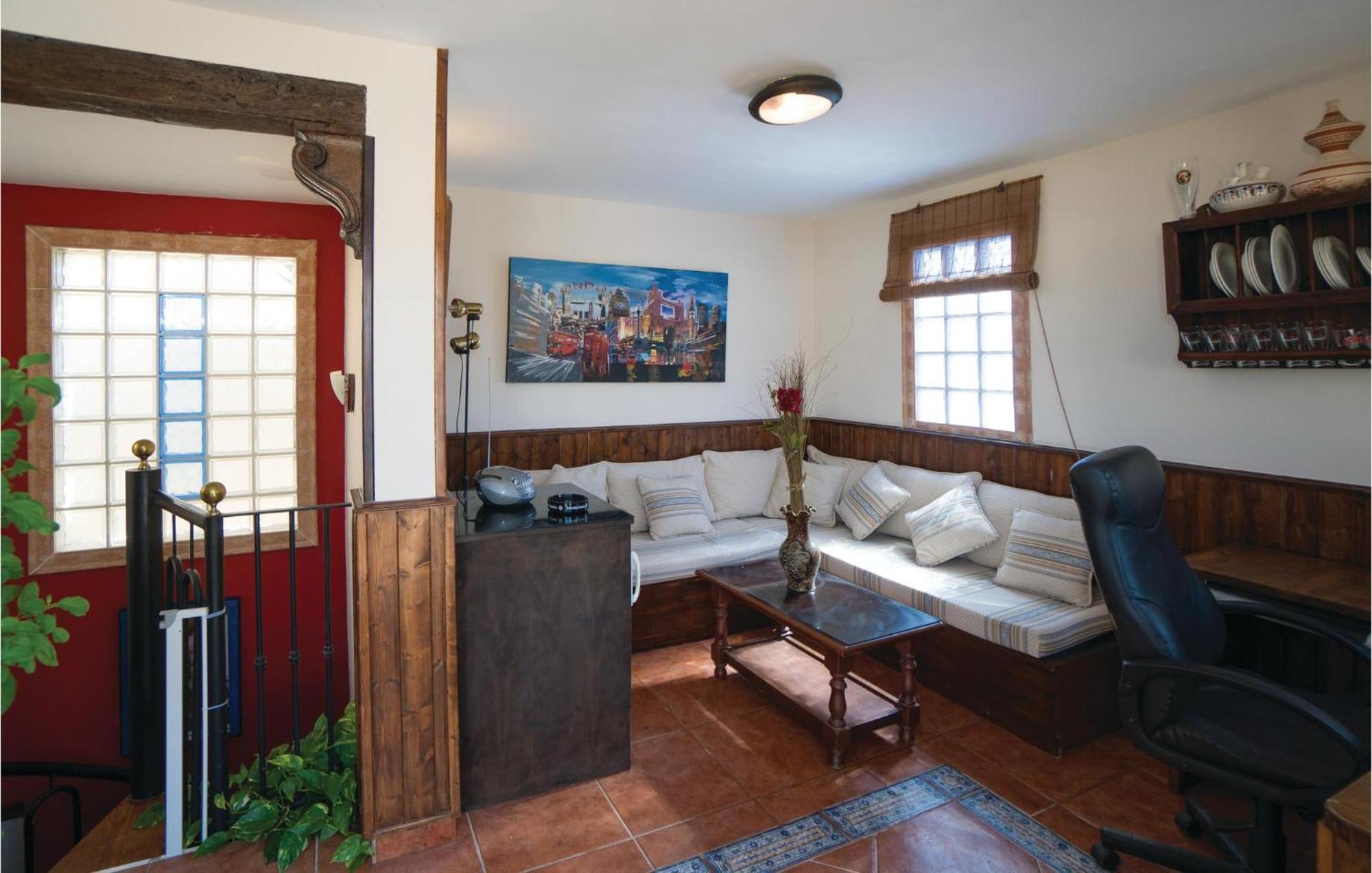 2 Bedroom Gorgeous In Nerja