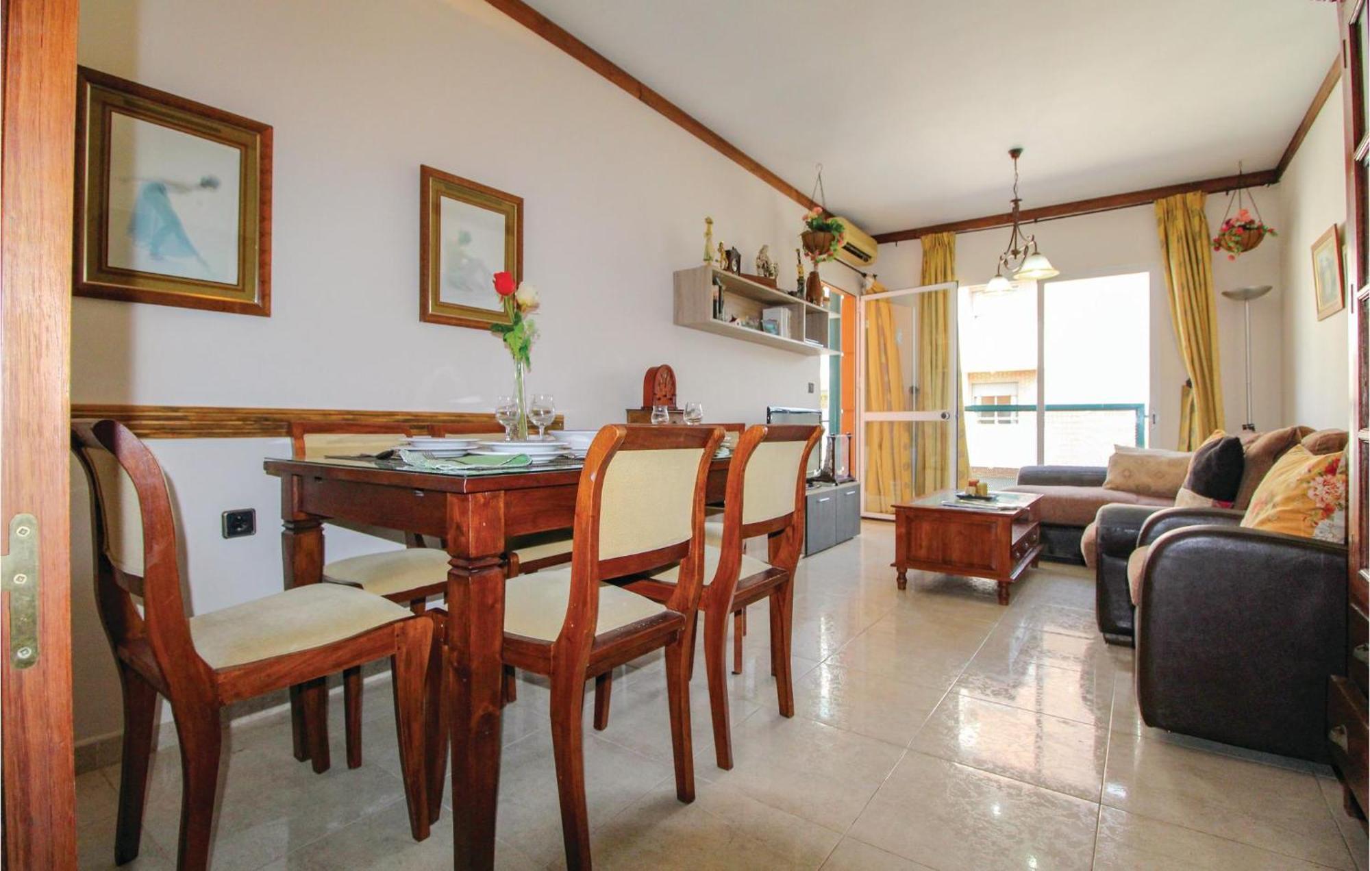 Apartamento 2 Bedroom Gorgeous In