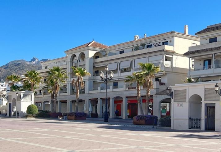 Lual Plaza De Espana - 1 Nerja