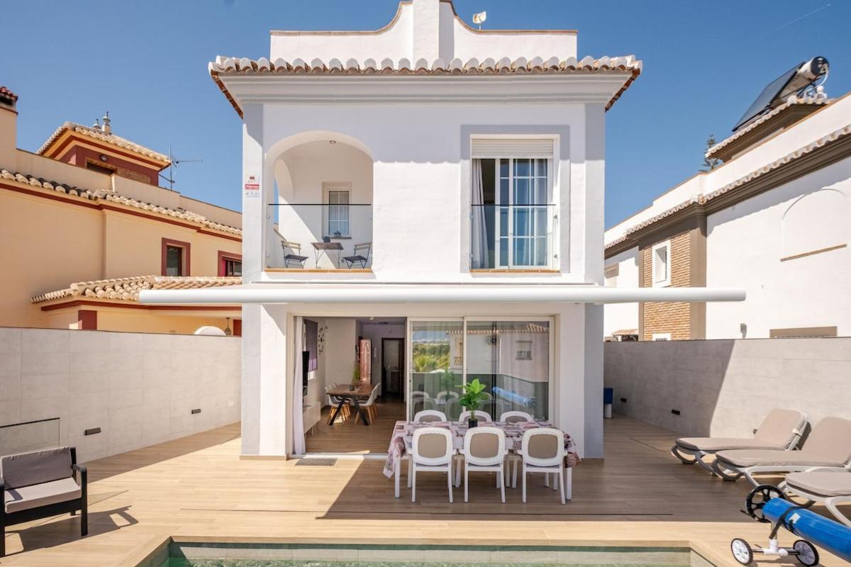 Antonia Mar - Punta Lara * Nerja