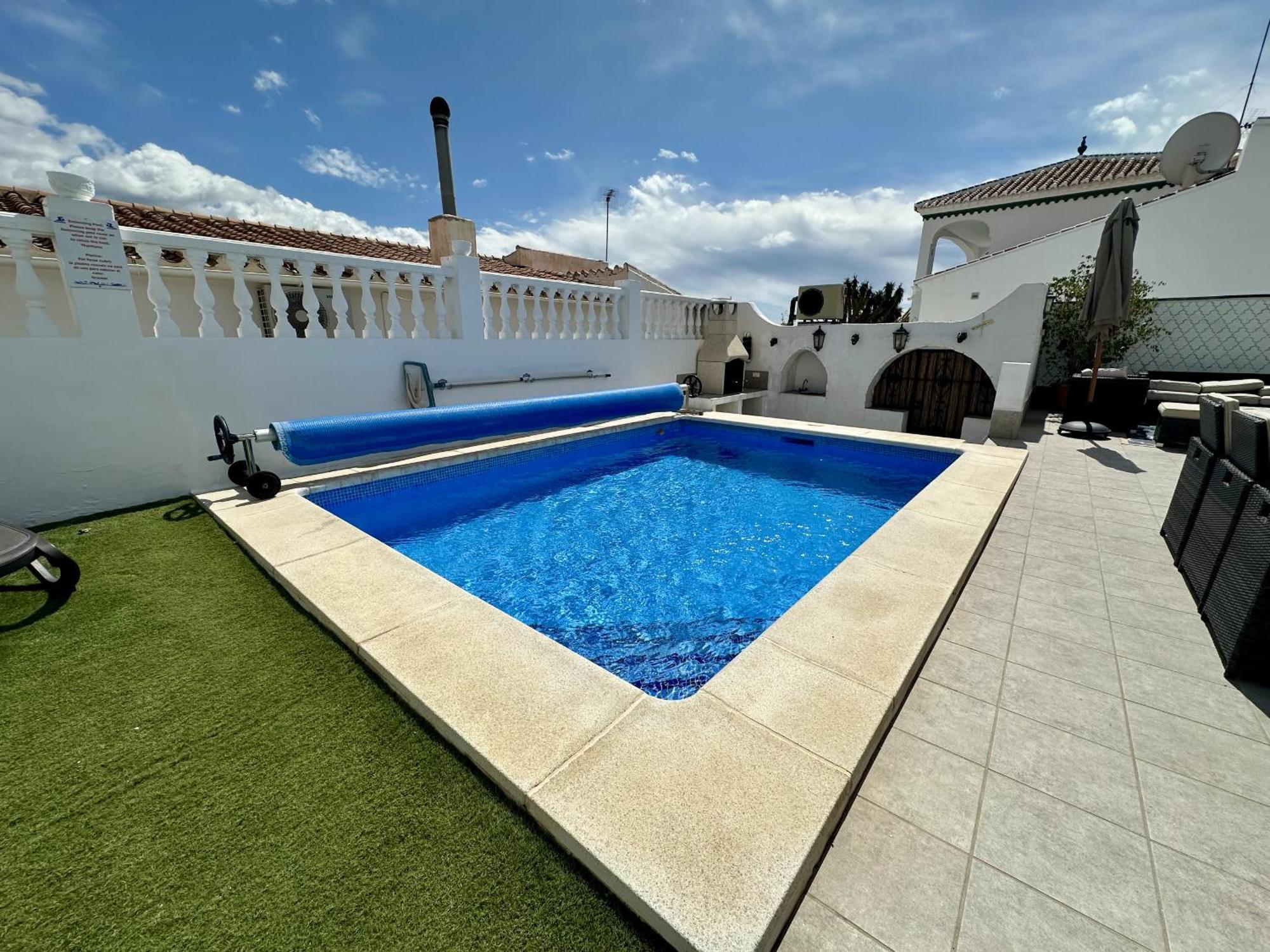 R1385 Emma Nerja