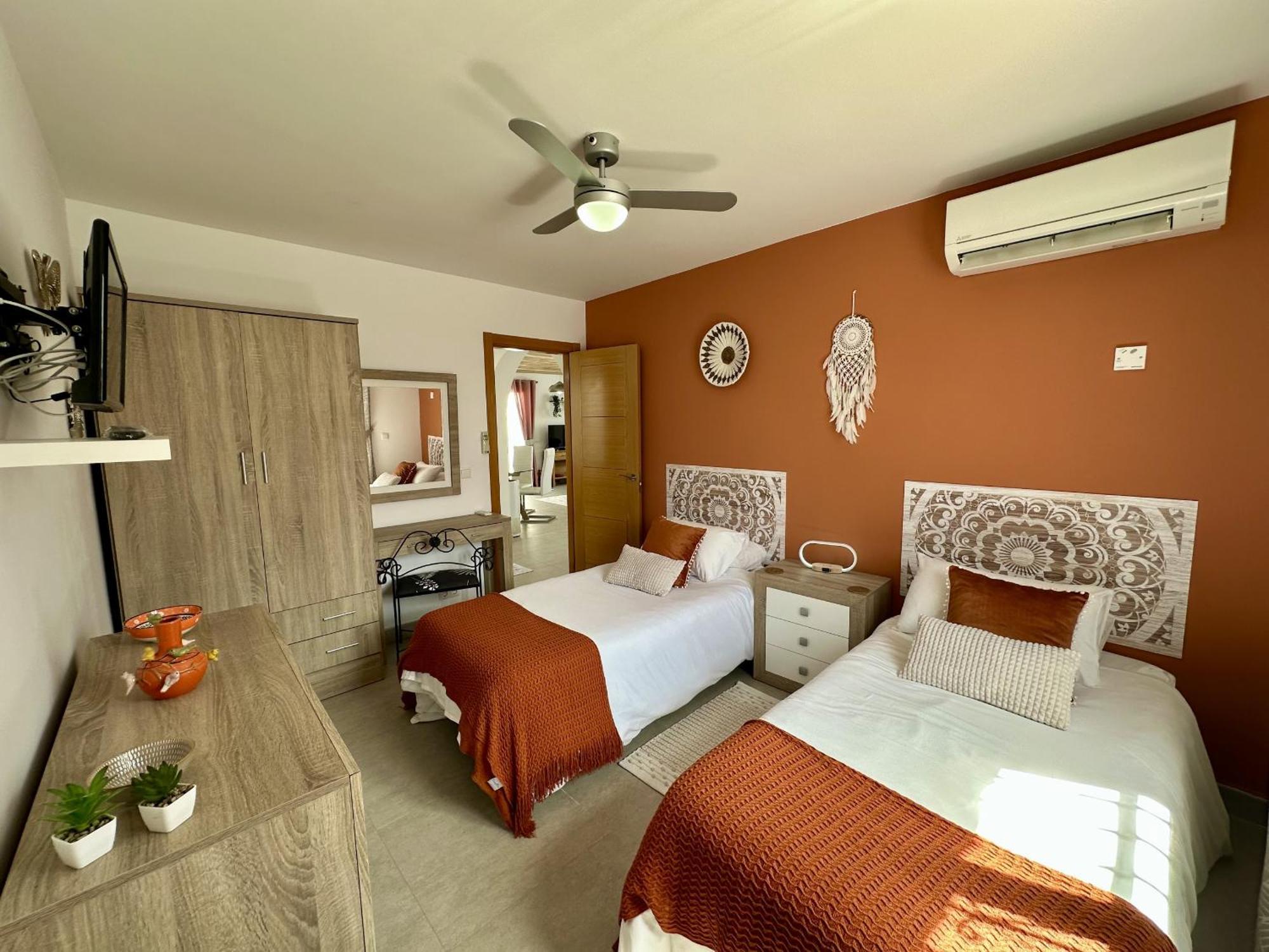 R1385 Emma Chalet