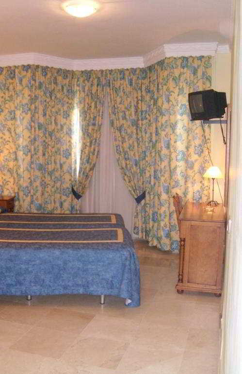 Hotel Bajamar Centro 2*