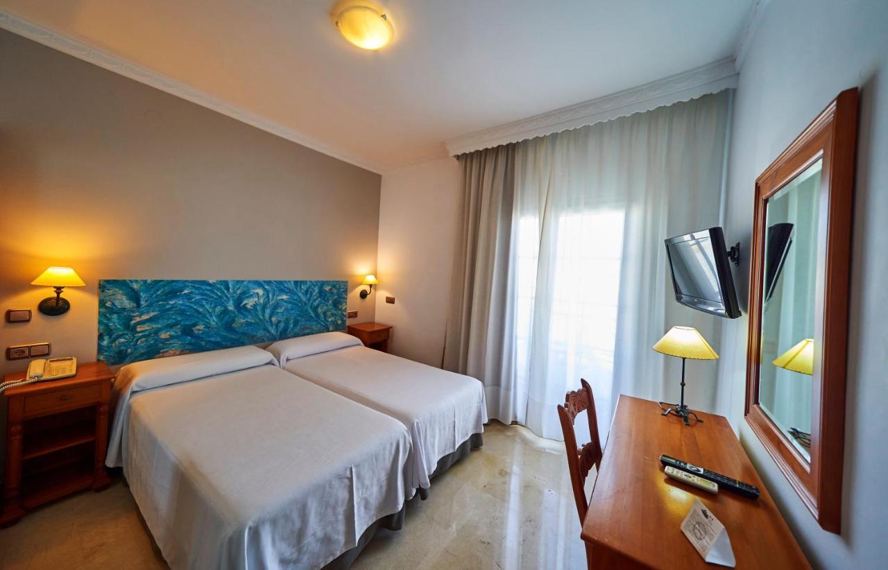 Bajamar Centro Hotel 2*