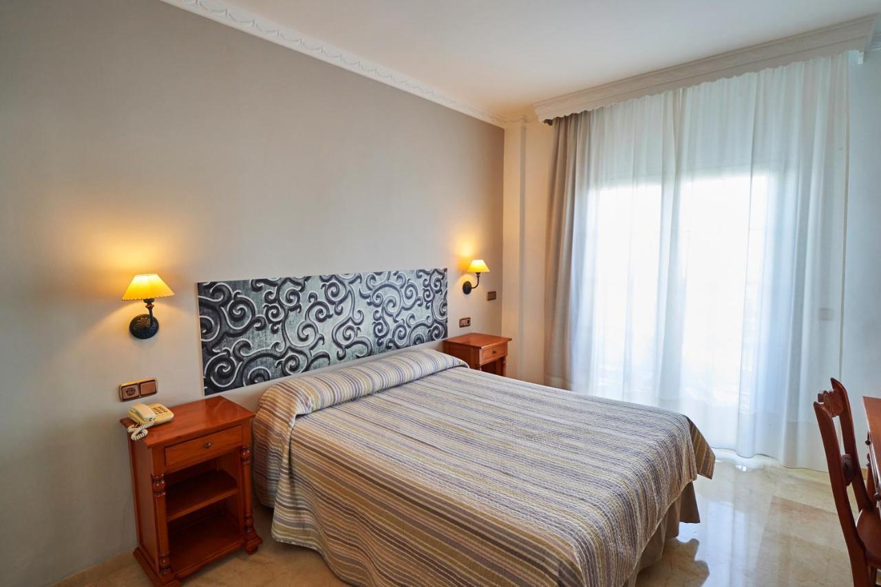 Hotel Bajamar Centro 2*