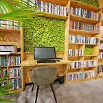Mb Hostels Premium Eco - Adults Recommended