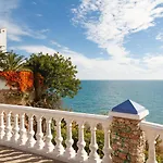 Tuhillo 2D Seaview Apartments Casasol