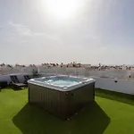 Terraza Mar Y Montana