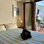 Casa Con Terraza Y Hermoso Jardin Comunal