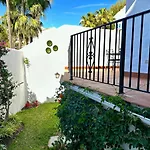 Casa Con Terraza Y Hermoso Jardin Comunal