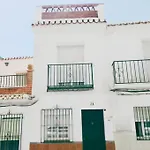 Soleada Casa En Nerja