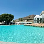 Top Renovated Apartment With Nerjas Biggest Pool