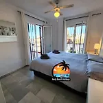 Modern 3 Bedroom Apartment Near Burriana Beach
