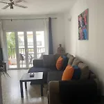 Beautiful 1 Bedroom Apartment 4G
