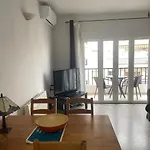 Beautiful 1 Bedroom Apartment 4G