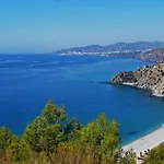 La Perla - South Facing, Sun Morning To Evening