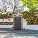 Charming House With Private Pool And Garden