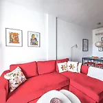 Apartment With Pool Near Burriana Beach, Nerja