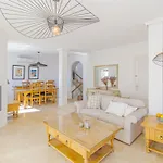 villa vistas al mar
