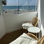 Seashore Apartment - Apartamento A La Orilla Del Mar En Nerja
