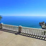 R1044 - Villa Karina