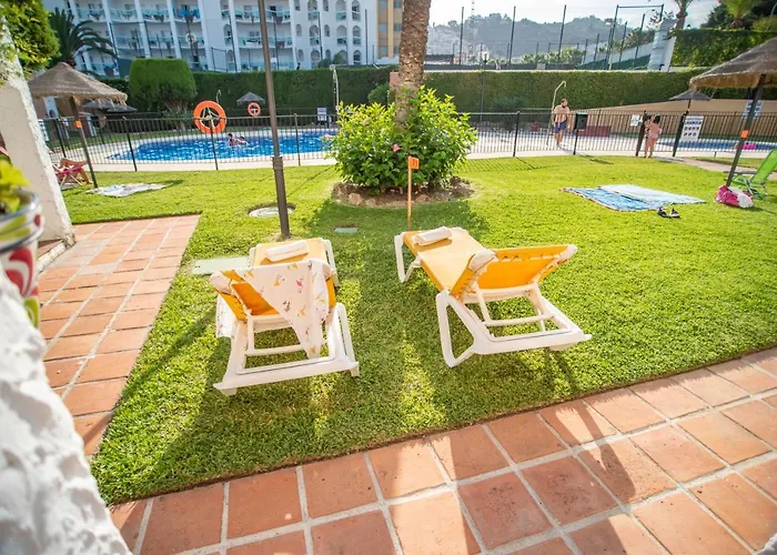 Río Marinas apartment pool&beach by Centrall alquileres turísticos