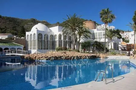 Bonito apartamento con preciosas vistas y piscina