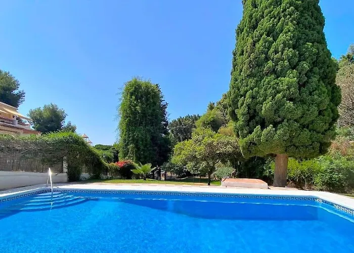 Modern 1 Bedroom With Pool Acess, Edificio Bahamas, Nerja