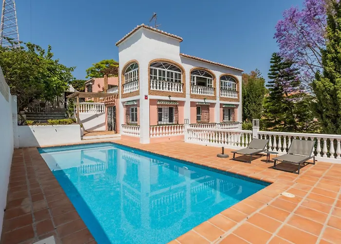 Charming House With Private Pool And Garden