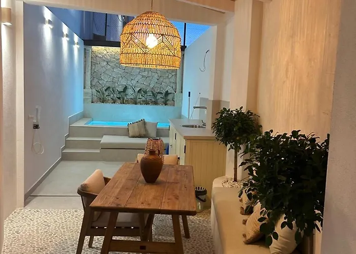 Apartamento De Lujo Con Piscina Climatizada