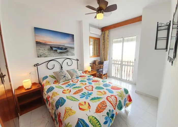 Apartment Mitten In Der Stadt Von Nerja