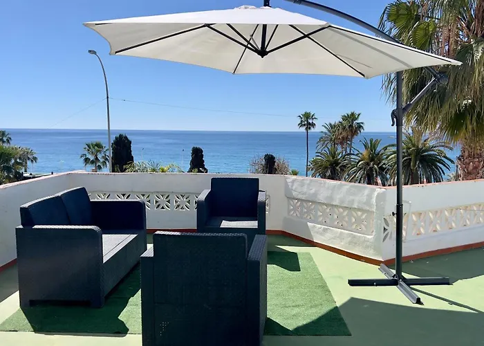 Villa Torrecilla En El Centro De Nerja - South Costa