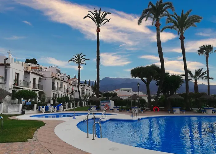 A2407 Charming Townhouse With Sea Views And Pool