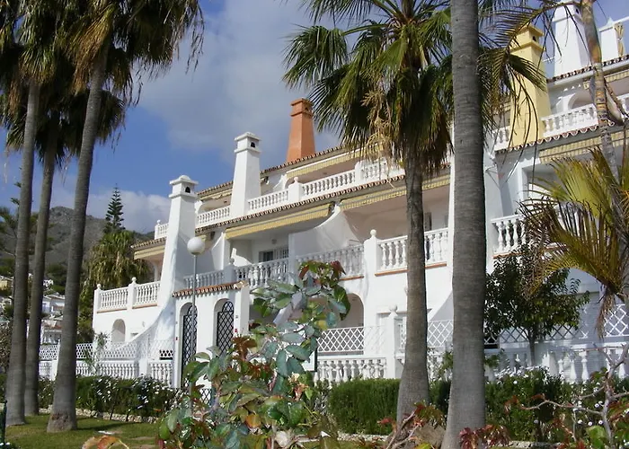 Apartment In Nerja Mlaga 102180