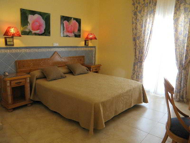 Hotel Puerta Del Mar - Adults Recommended