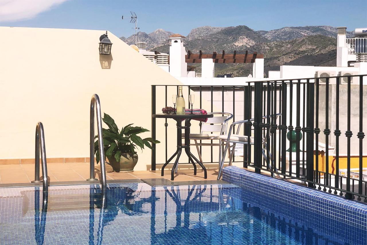 Nerjaluna * Nerja