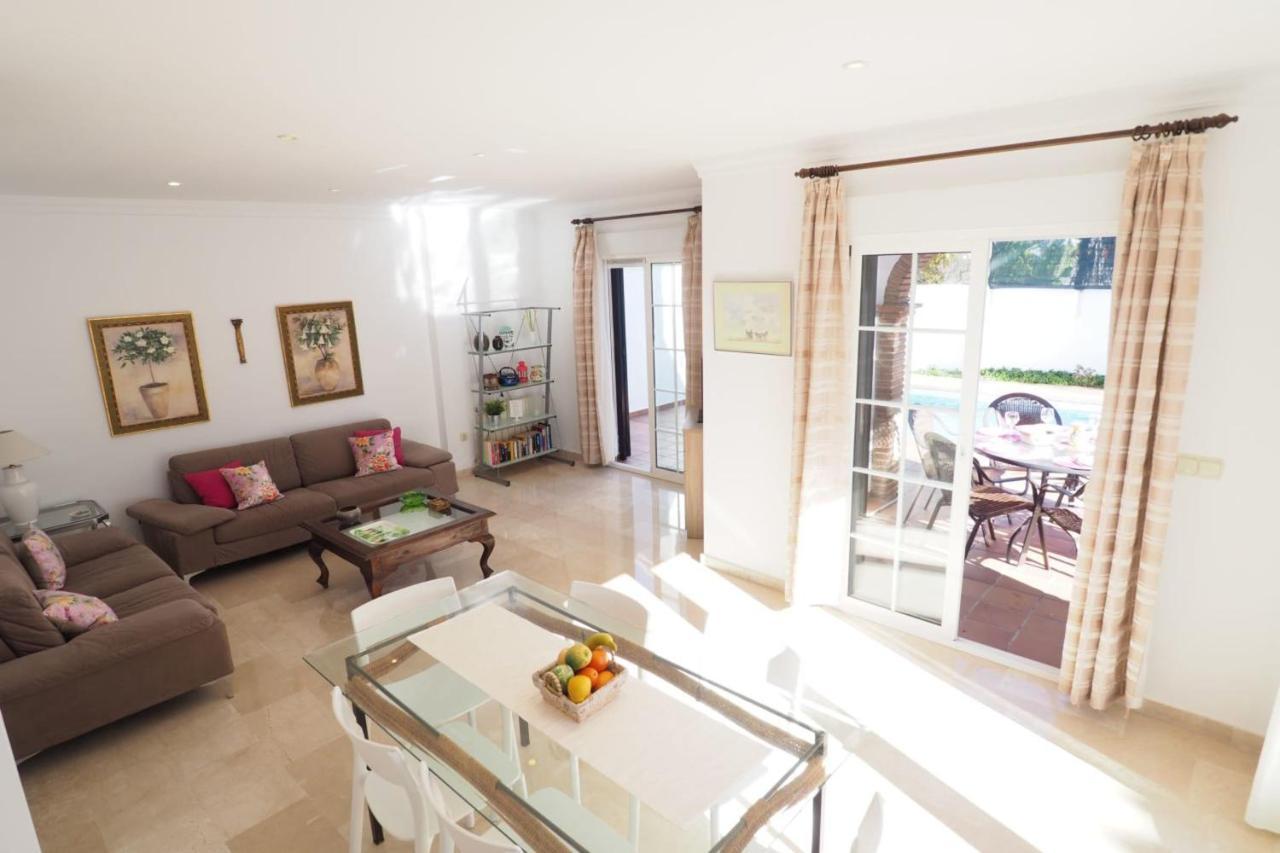 Paradise - Palomas Villa Nerja