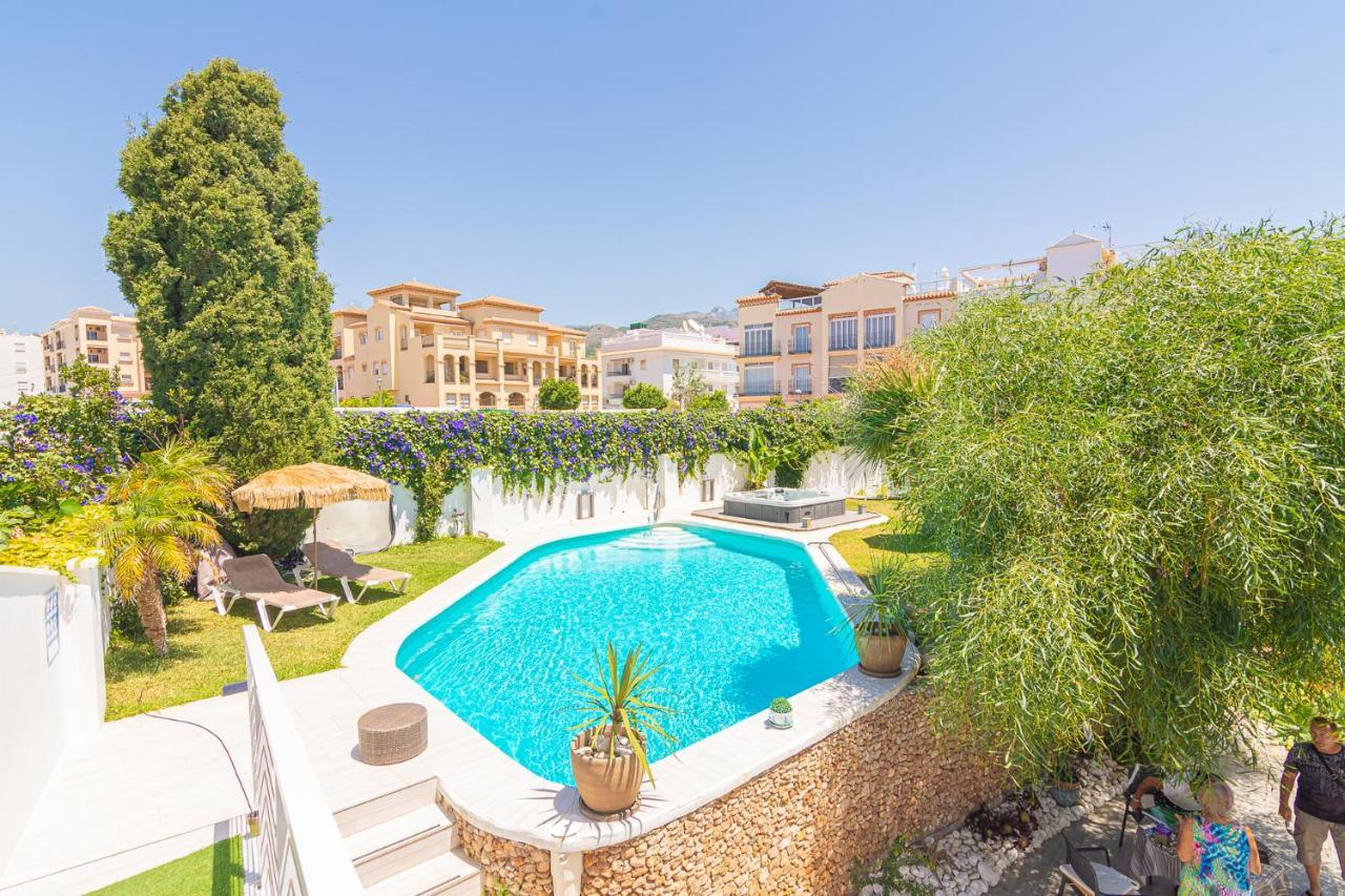 Pousada Con Piscina Privada En Calle Carabeo Nerja