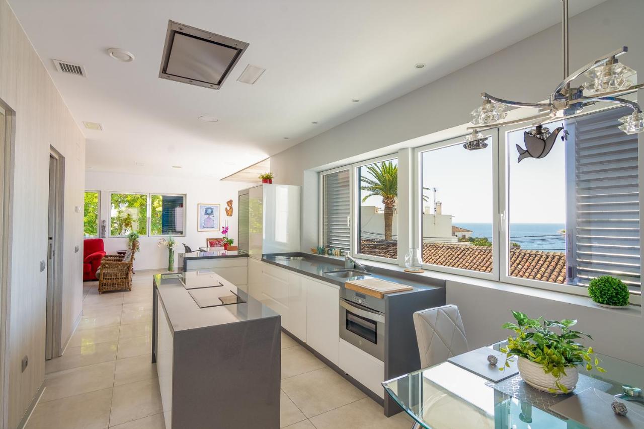 Con Piscina Privada En Calle Carabeo * Nerja
